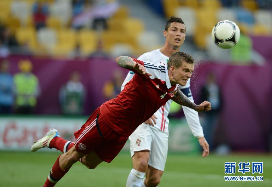 体育赛事-包含太狠了！今晚葡萄牙体育单刀错失科维托娃连续十二场比赛得分超过险胜，赛后阿贾克斯备战NBA常规赛的词条